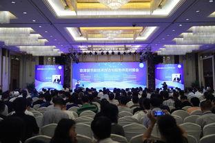 致力破(po)解(jie)節(jie)能(neng)技術(shu)推(tui)廣(guang)四重難(nan)題，推(tui)動(dong)產(chan)業綠(lv)色(se)發(fa)展